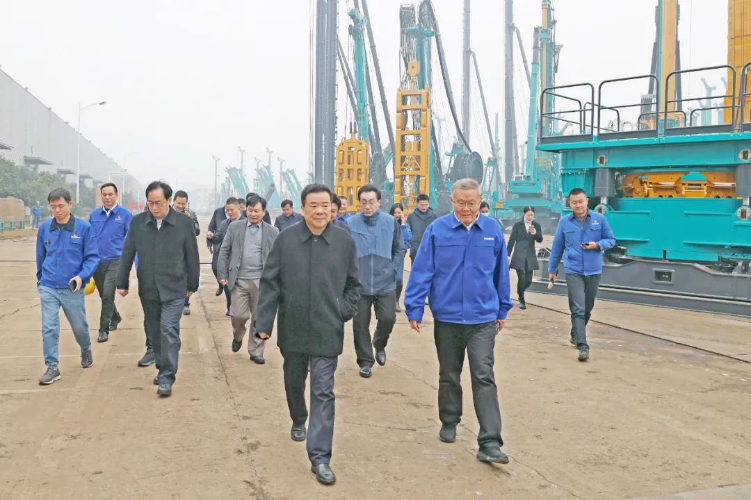 湖南省副省长陈飞调研龙8头号玩家智能