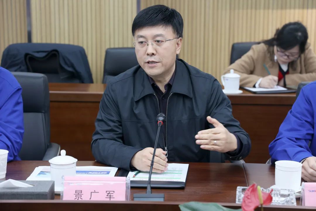 卢一先考察调研龙8头号玩家智能