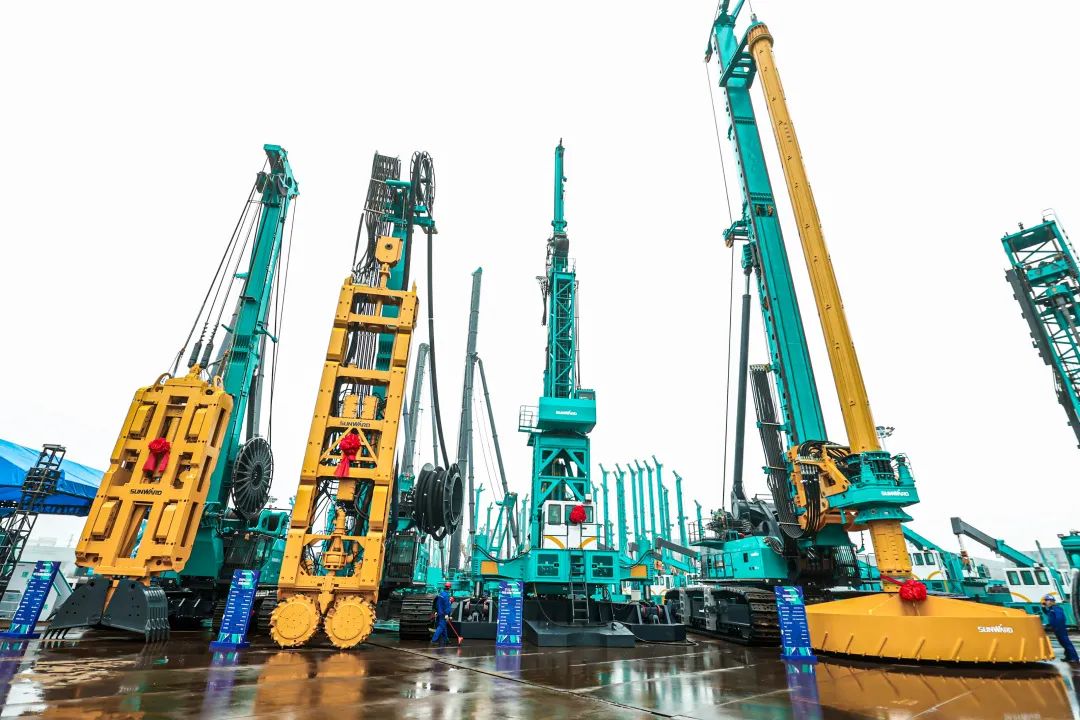 多款产品问鼎天下之最！龙8头号玩家智能地下工程装备全球宣布会乐成举行