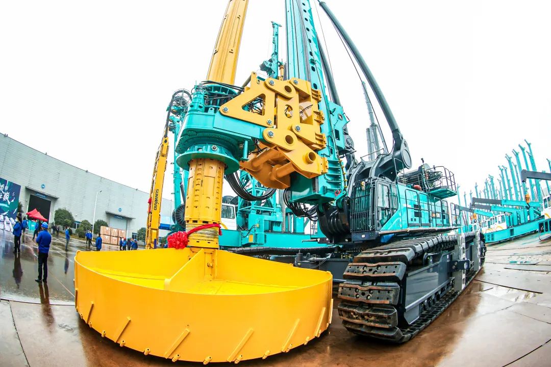 多款产品问鼎天下之最！龙8头号玩家智能地下工程装备全球宣布会乐成举行