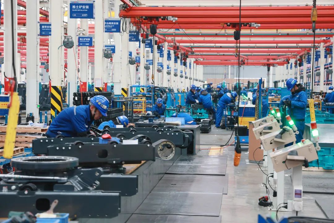 向着冲耀眼标全力以赴！龙8头号玩家智能正式开工