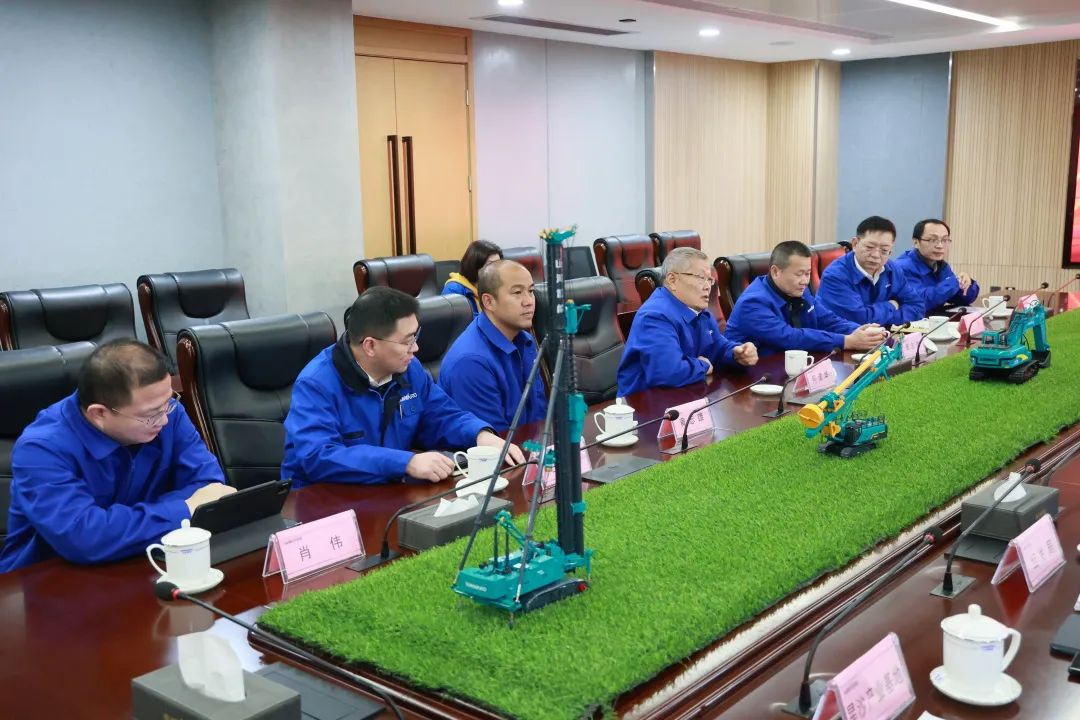 张庆红调研龙8头号玩家智能