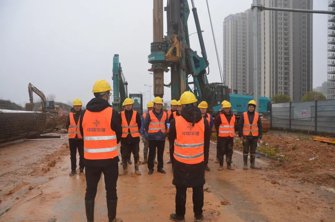 铆足“虎”劲加油干！龙8头号玩家智能掀起复工复产热潮