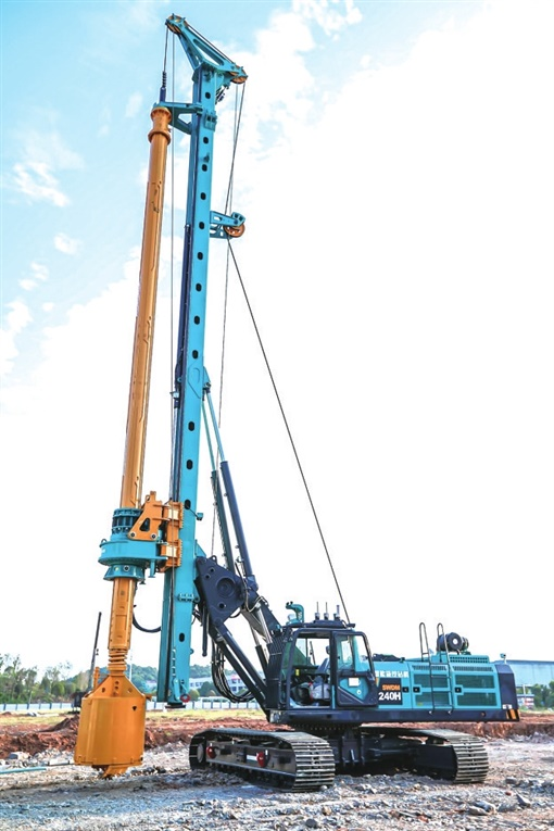 湖南日报：龙8头号玩家智能致力解决地下工程施工“疑难杂症” 成为地下工程装备领军者