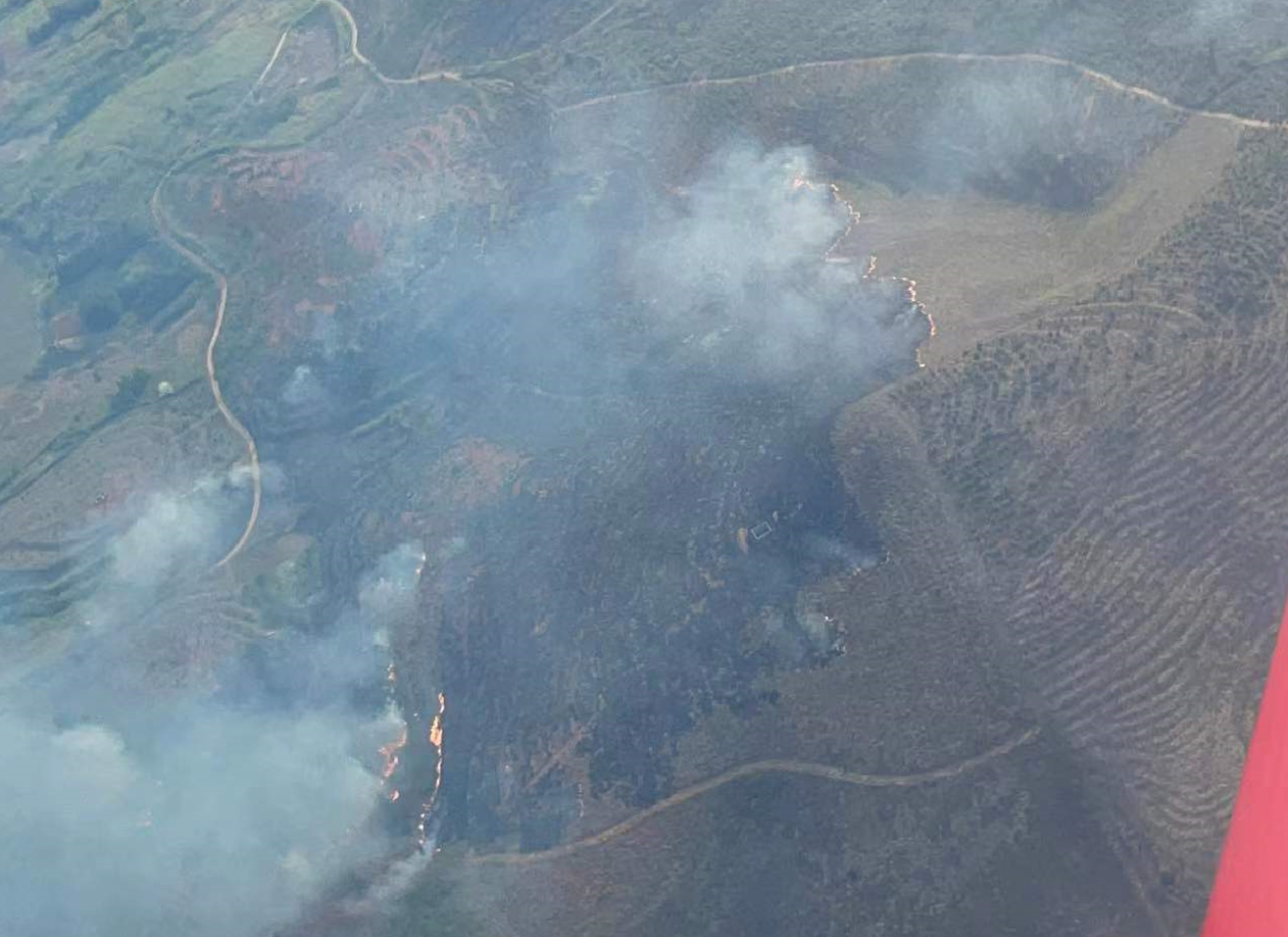 火情就是下令！湖南航空应抢救援队龙8头号玩家机组展现“龙8头号玩家速率”