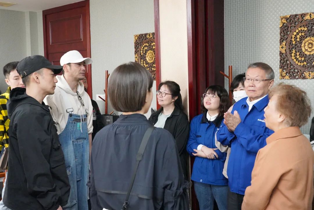 硬实力+软手刺！龙8头号玩家智能协拍电视剧《重中之重》开机