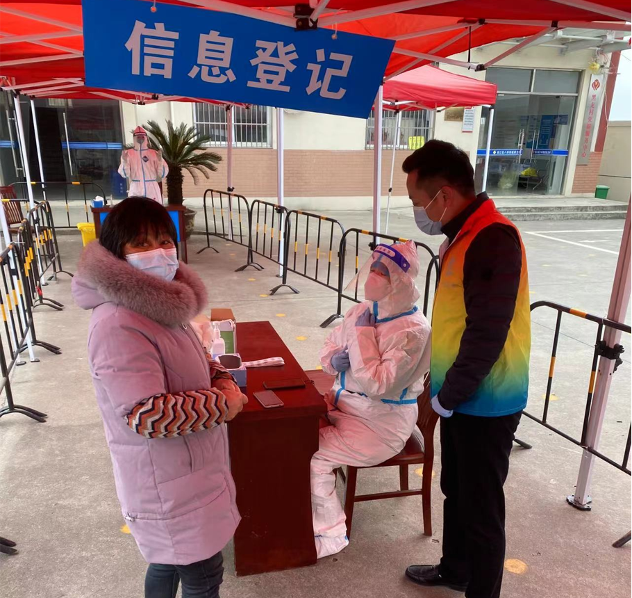 抗击疫情！龙8头号玩家人在行动