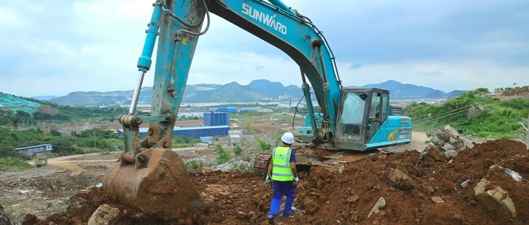 3650天、3000余条工单……90后“张师傅”用十年轻春诠释龙8头号玩家匠心