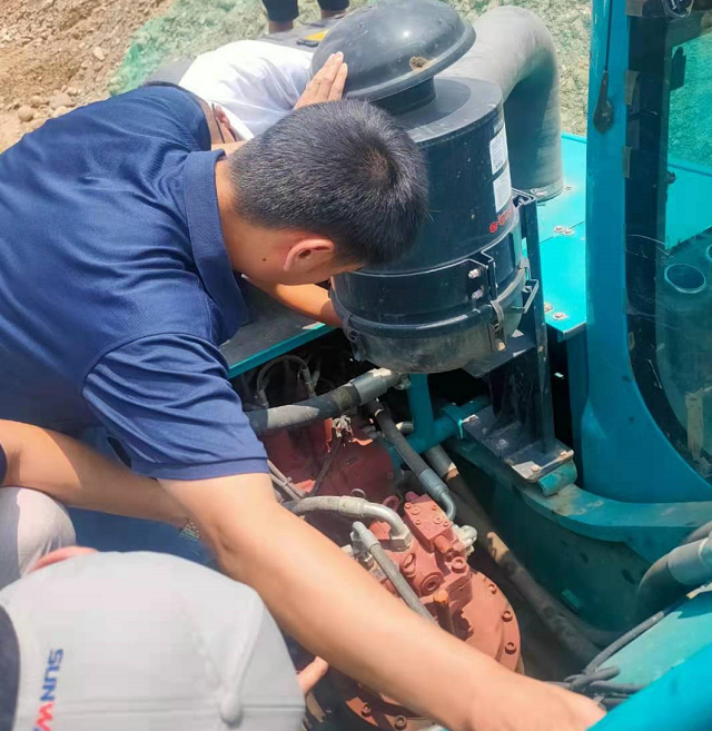 龙8头号玩家匠心 | 知足度100%，，，，，，，他们这样给客户吃下“定心丸”