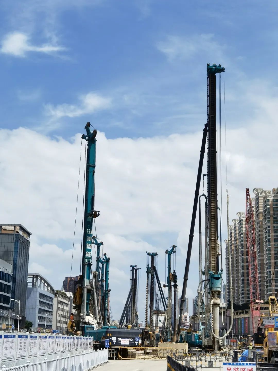 单桩节约87小时！龙8头号玩家智能硬核装备+成套解决计划攻破穗莞深城际轨道施工难题