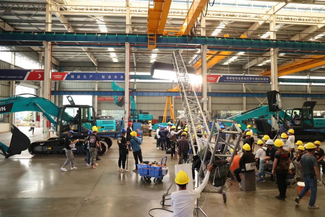 图集 | 坐等开播！龙8头号玩家智能协拍电视剧《重中之重》杀青