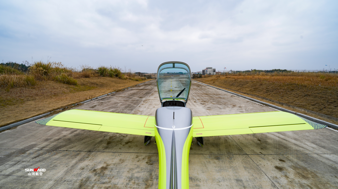 图集 | 阿若拉穿“鲨”衣，，，，，，，尚有更多套装为天空添彩！
