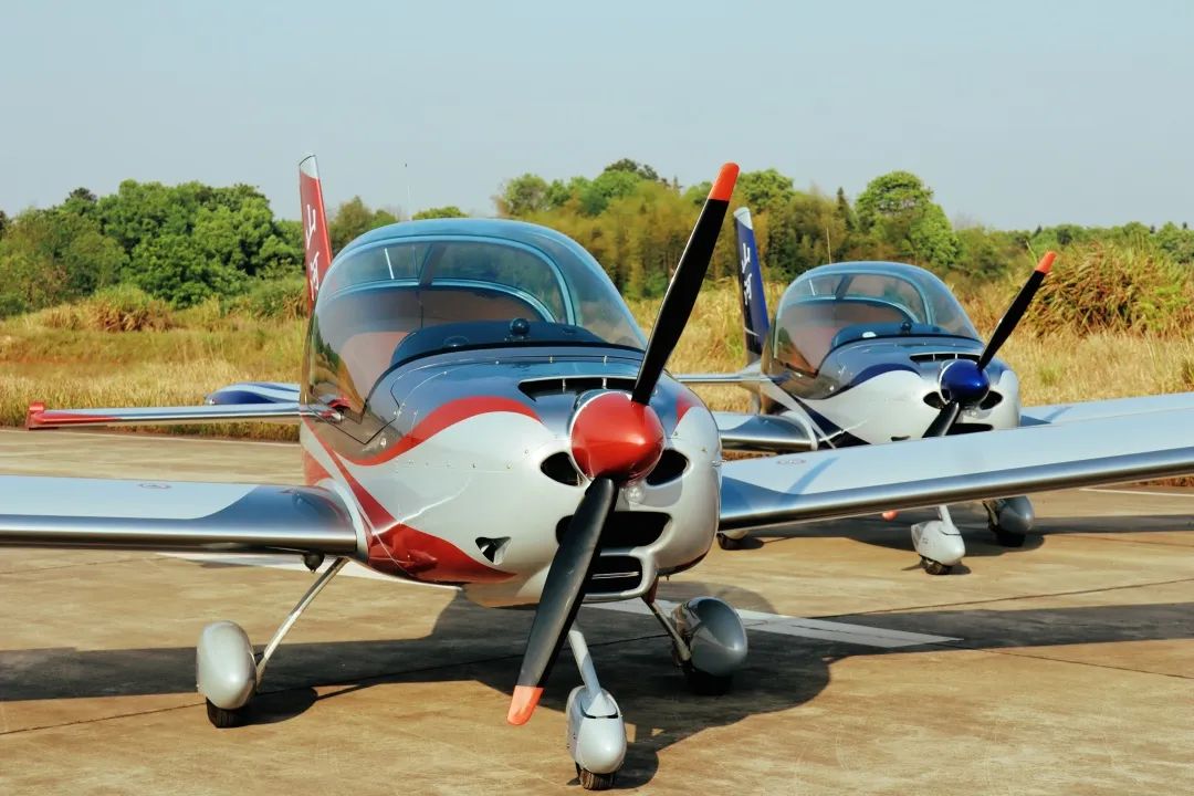 图集 | 阿若拉穿“鲨”衣，，，，，，，尚有更多套装为天空添彩！