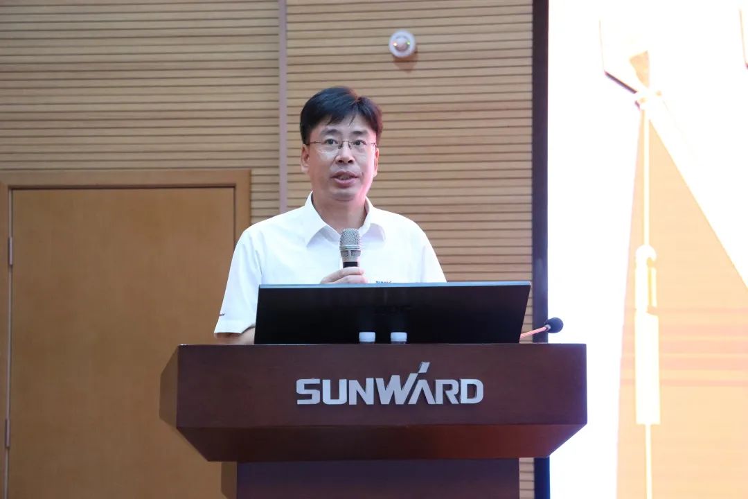 为立功建企建家一体化孝顺更鼎实力！龙8头号玩家智能第五届五次“双代会”乐成召开