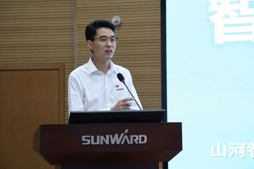 立异引领，，，，，智造未来！“2022院士专家长沙行”高端装备高质量生长钻研会盛大举行