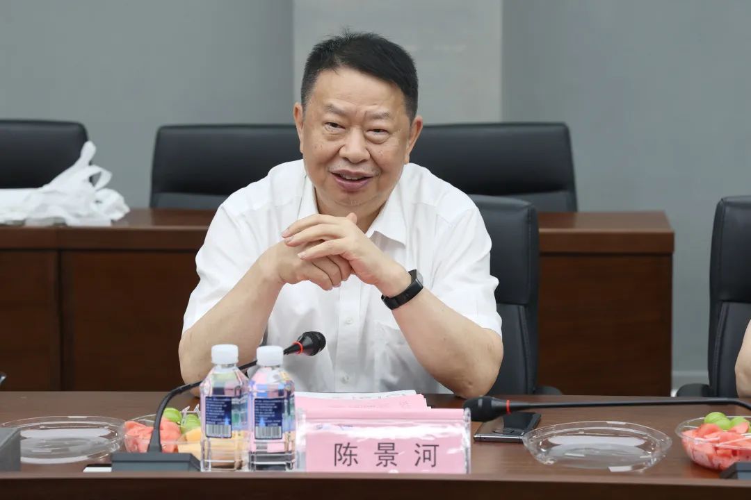 紫金矿业集团党委书记、董事长陈景河莅临龙8头号玩家智能考察交流