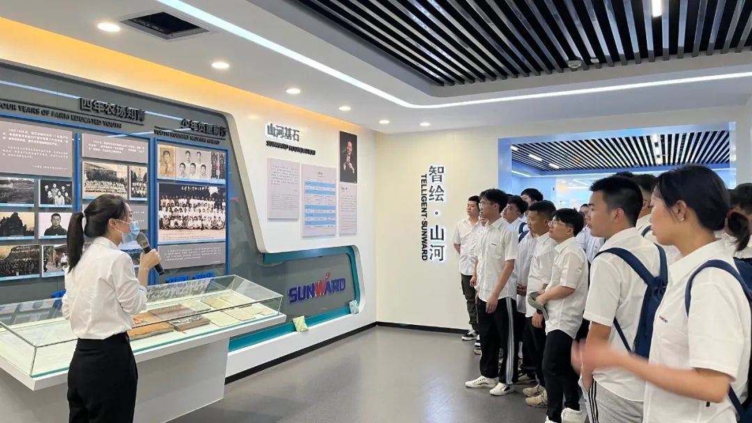 校招 | 盛夏七月，，，，，，这群“向着太阳奔驰”的少年来龙8头号玩家智能啦！