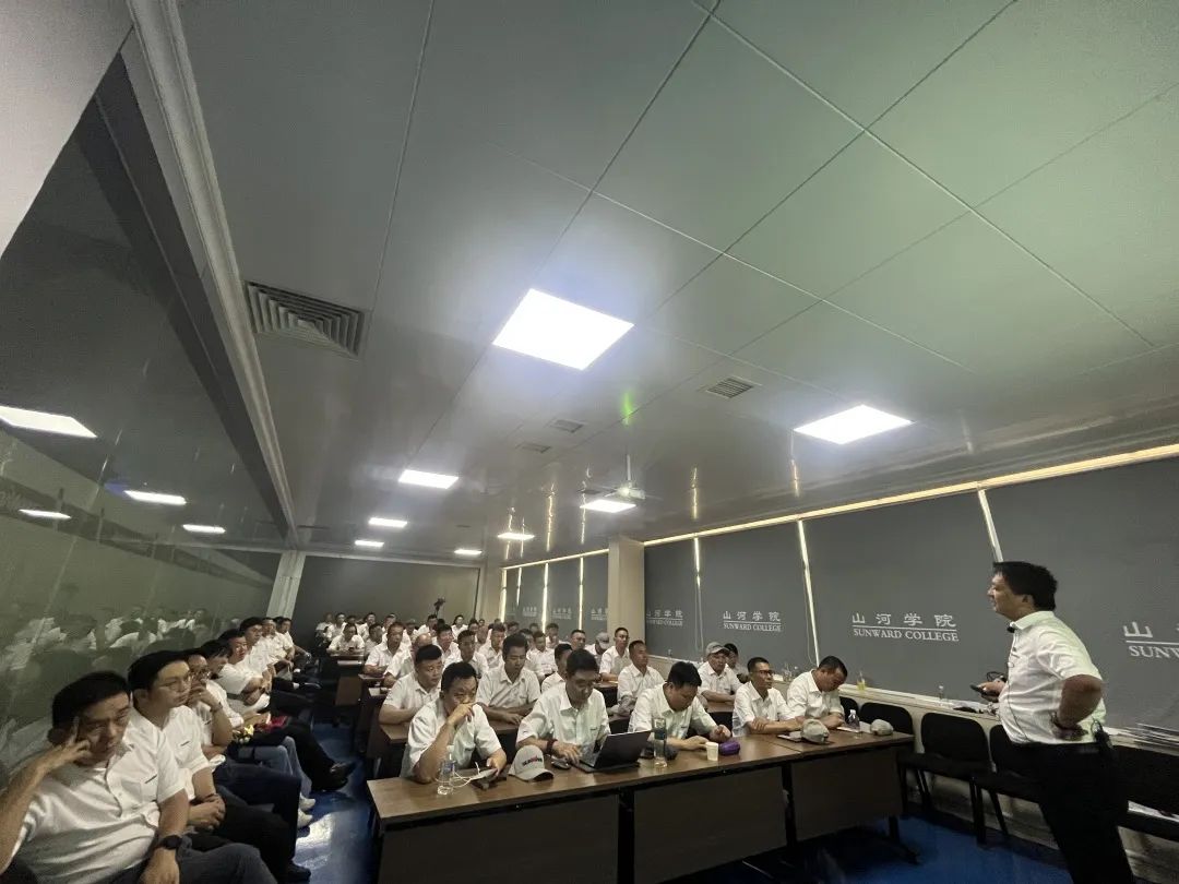 名堂秀实力，，，，，为效劳竞技！快来见识下龙8头号玩家智能这场“交锋大赛”