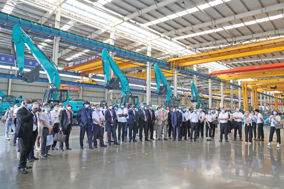 非洲驻华使节走访龙8头号玩家智能