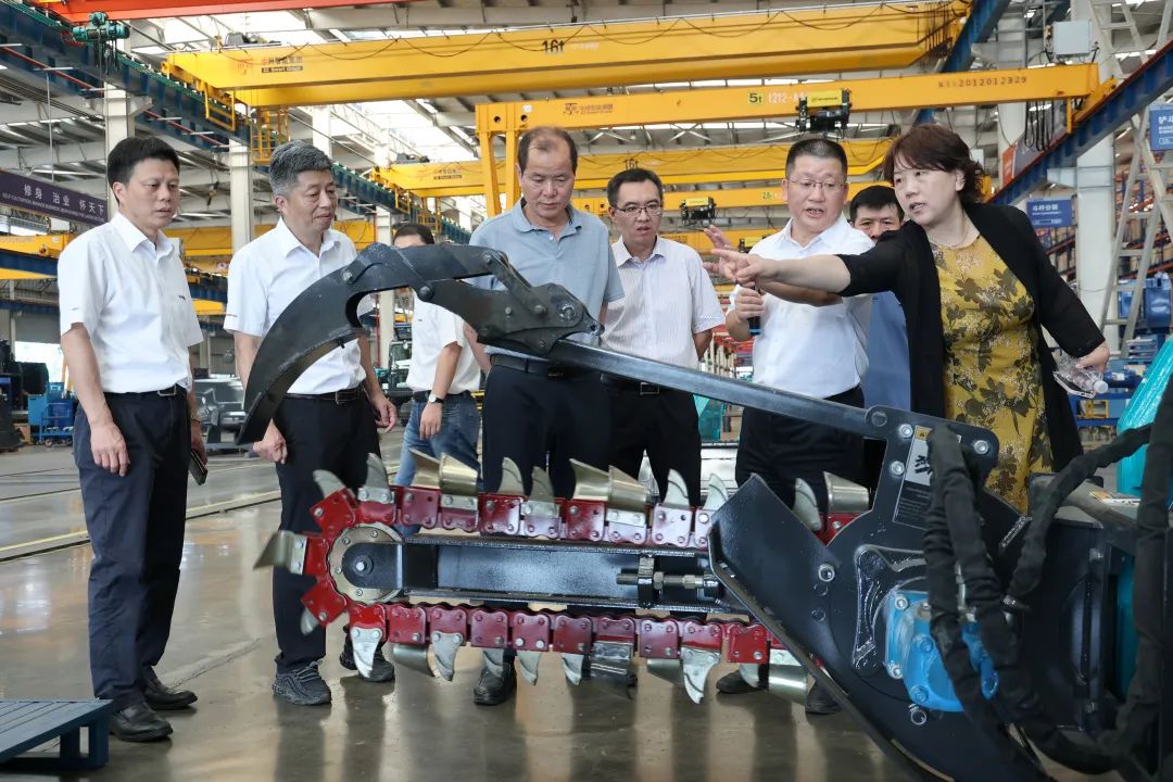 农业农村部农业机械化治理司调研龙8头号玩家智能