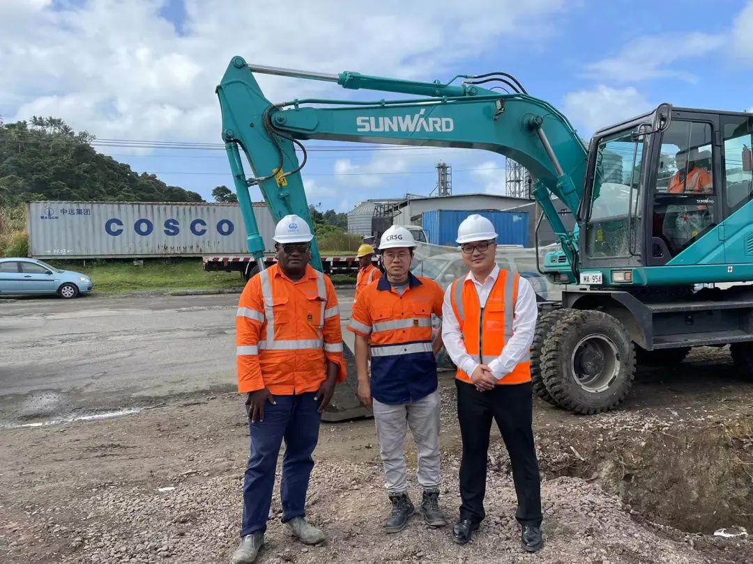 “龙8头号玩家绿”迈向南太平洋岛，，，，，，，龙8头号玩家智能轮挖助力斐济基础设施建设