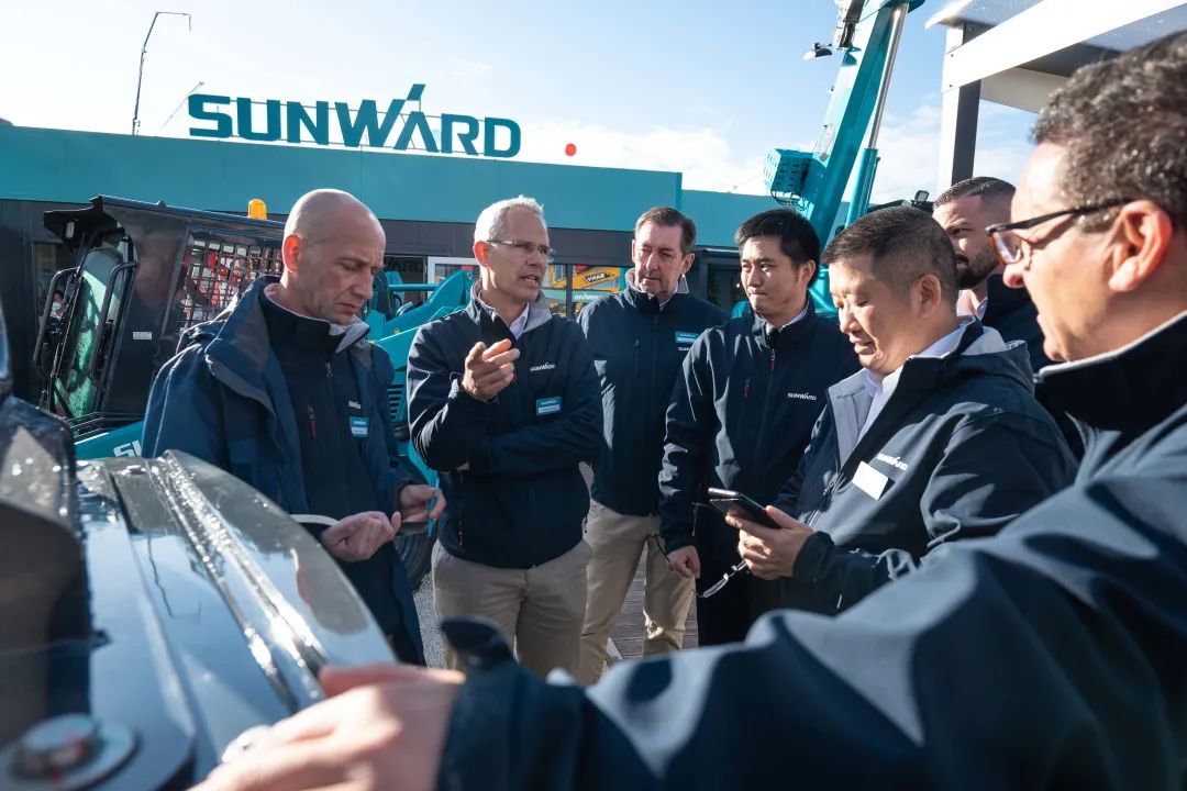 Bauma 2022 | 一组火热现场图带您重温龙8头号玩家智能德国宝马展之旅