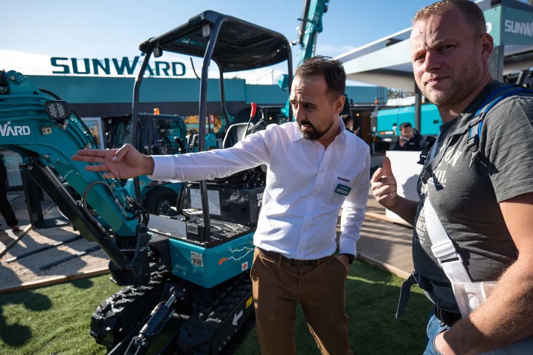 Bauma 2022 | 一组火热现场图带您重温龙8头号玩家智能德国宝马展之旅