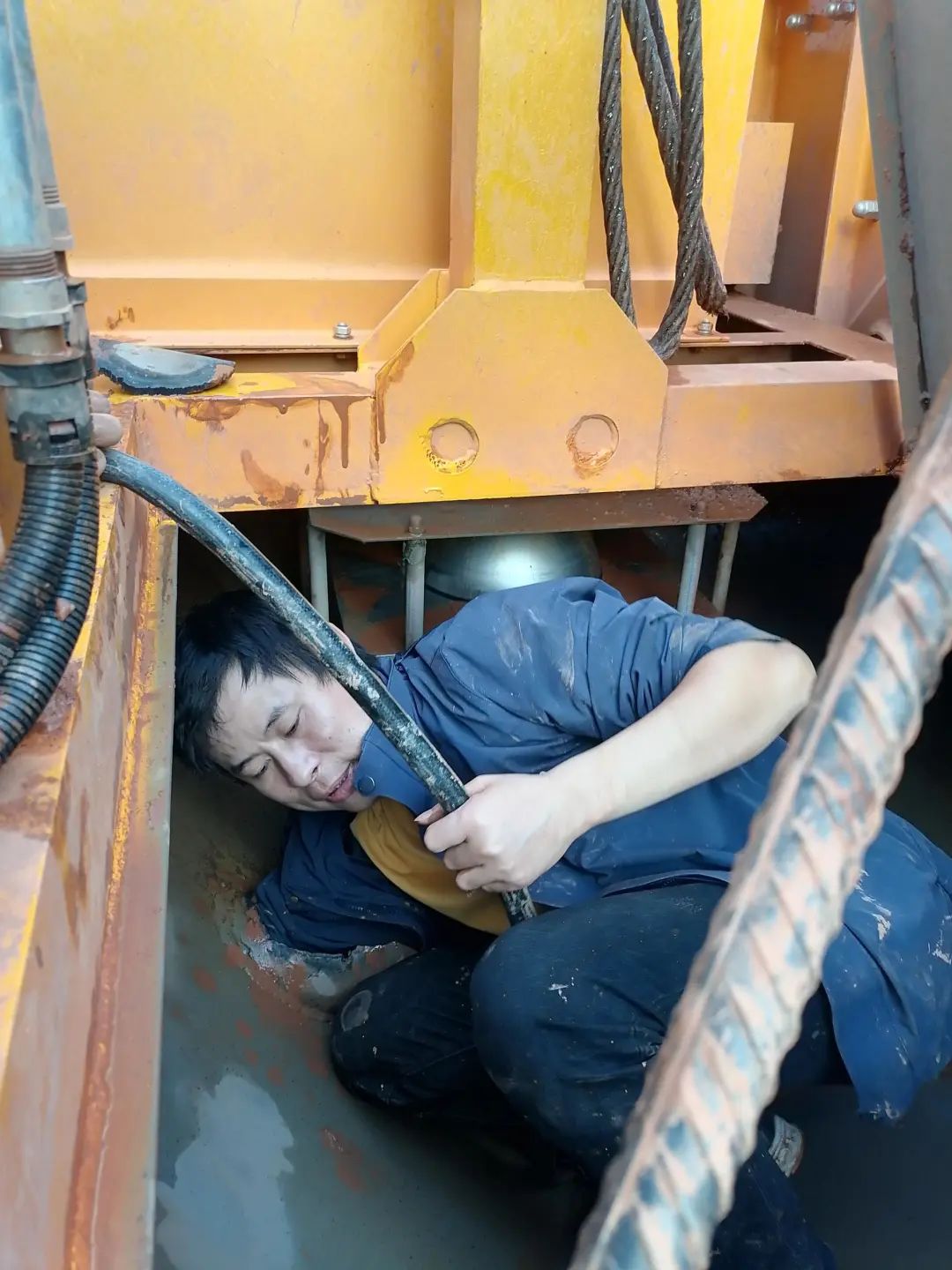 龙8头号玩家匠心 | 一连驻扎工地近百天，，，，，，，为龙8头号玩家人的坚守与支付点赞