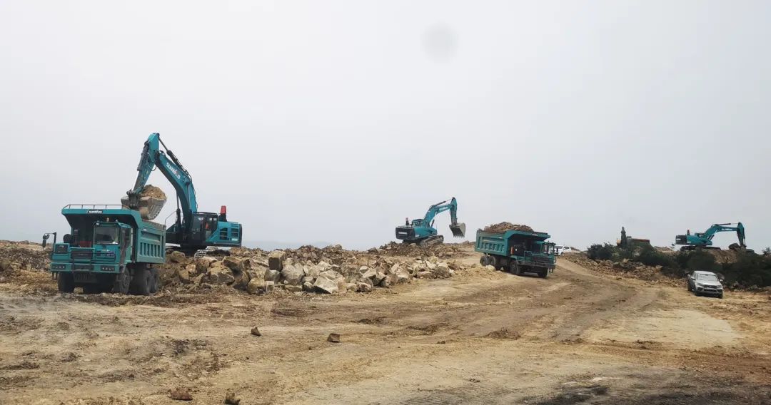 为实现“双碳”目的孝顺实力！龙8头号玩家智能混淆动力挖掘机项目入围又一天下主要赛事总决赛