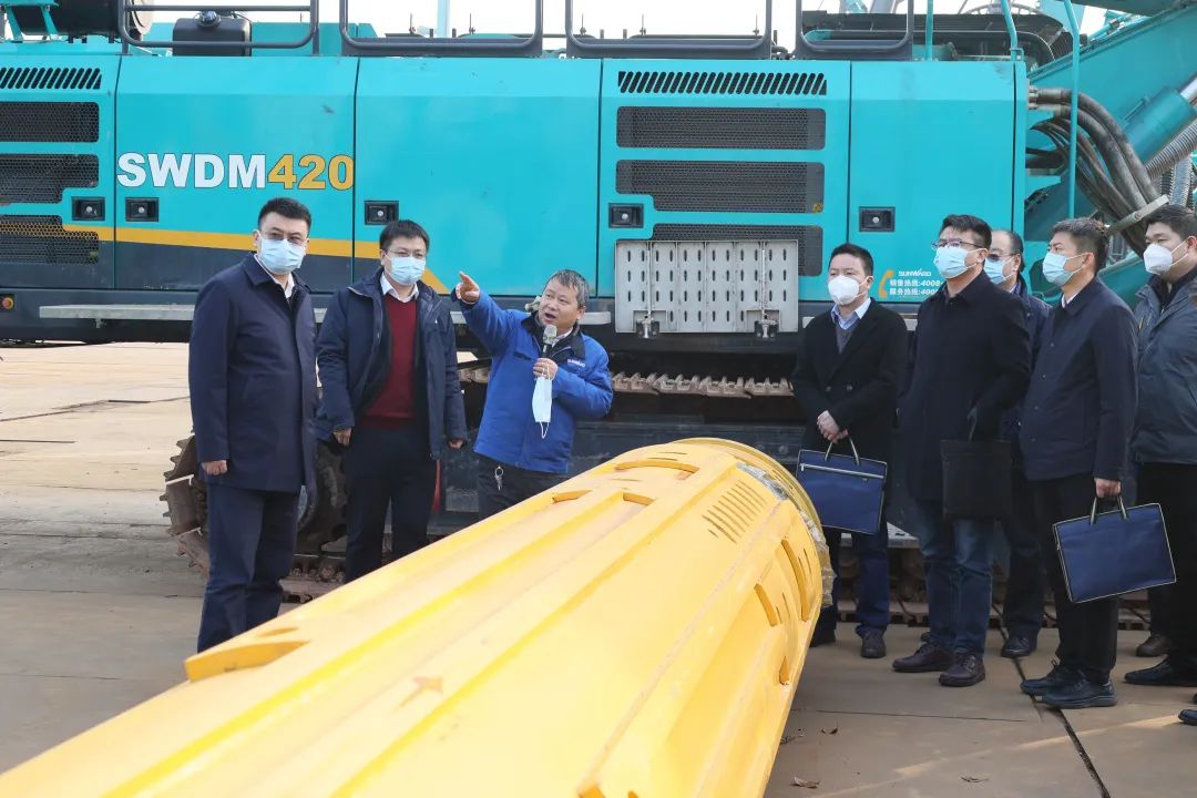 共商相助！中国铁建大桥局到访龙8头号玩家智能