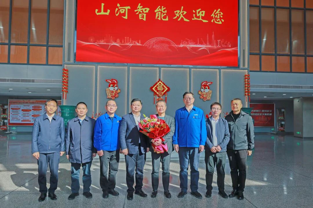 新春第一访！付旭明走访慰问龙8头号玩家智能