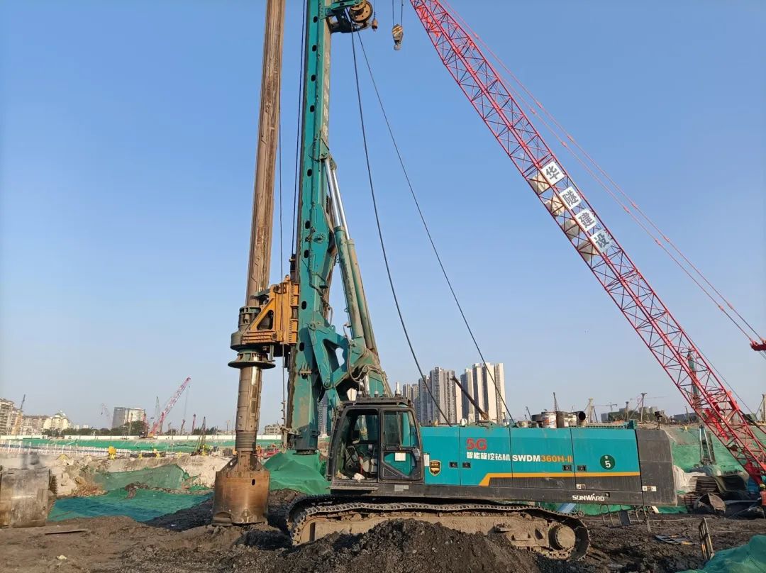 数智转型求生长！龙8头号玩家智能重磅亮相“第四届高端制造业CIO论坛”