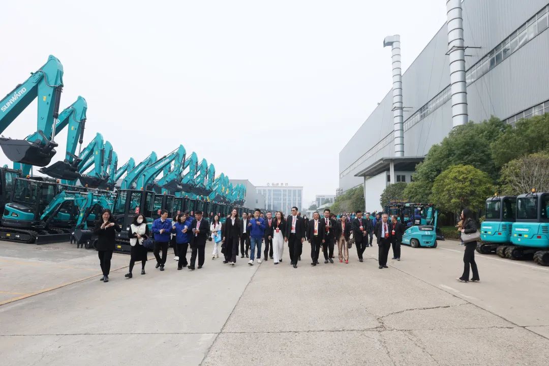 泰国代表团到访龙8头号玩家智能