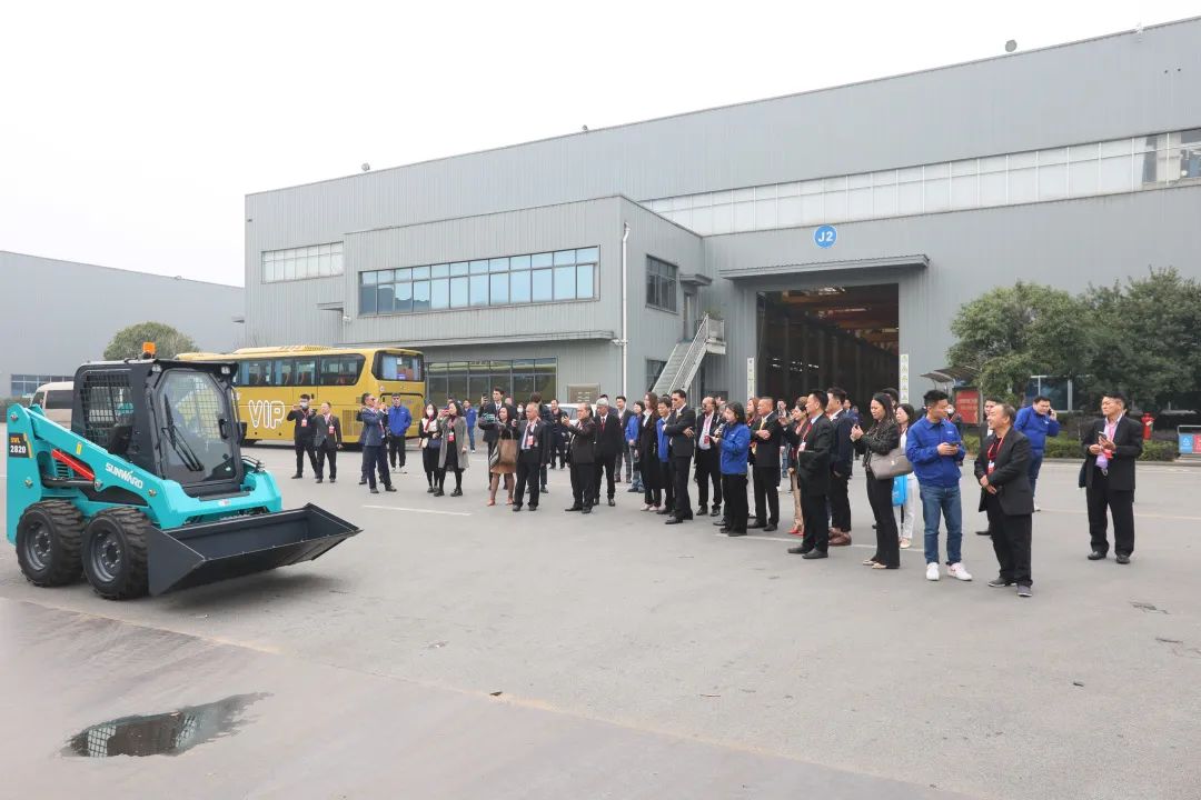 泰国代表团到访龙8头号玩家智能