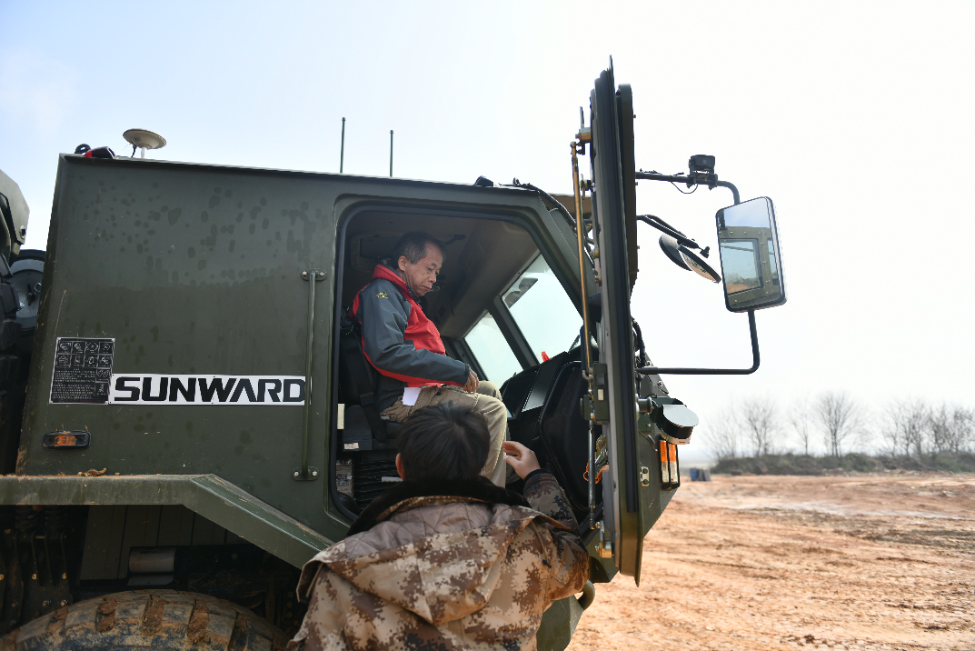 “十三五”国家重点研发妄想课题装备顺遂通过验收！龙8头号玩家智能为应抢救援再添硬核实力