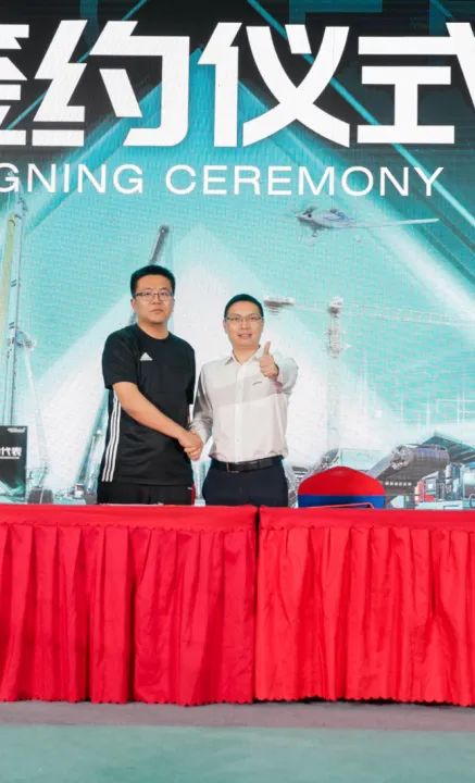 千人齐聚、爆品出击！龙8头号玩家智能新品推介会圆满举行