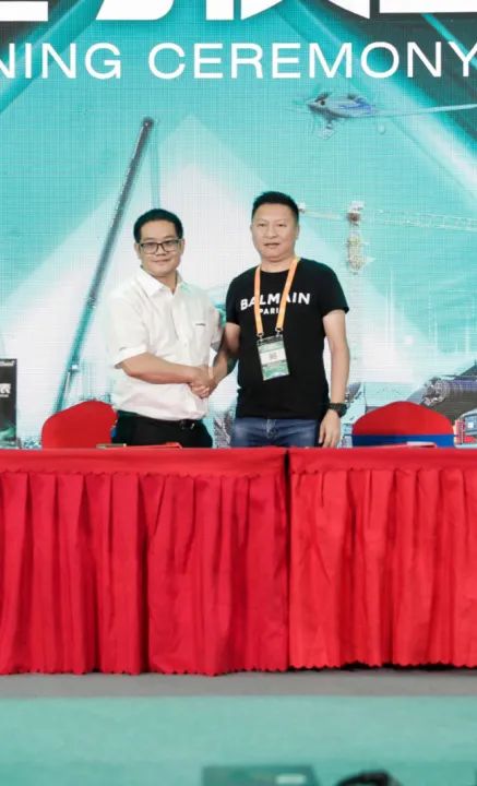 千人齐聚、爆品出击！龙8头号玩家智能新品推介会圆满举行