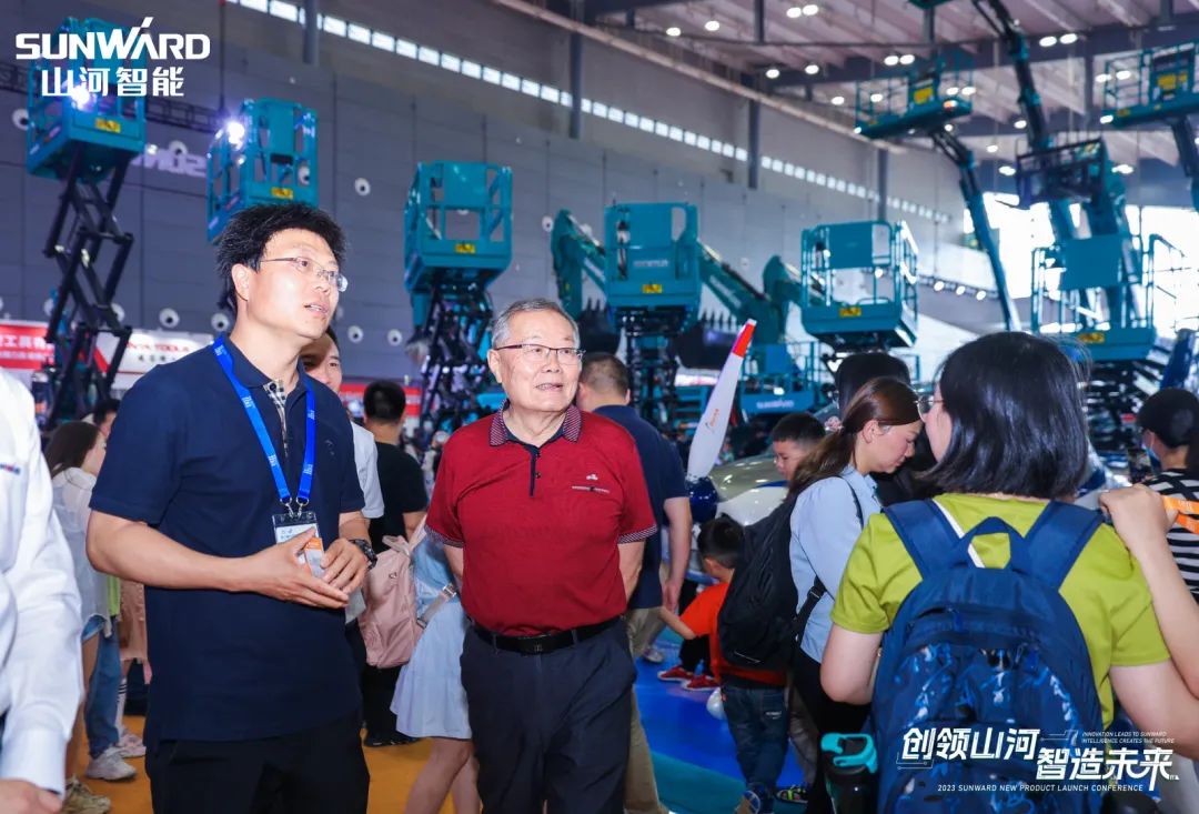 2023 CICEE | 全球工程机械盛会完善落幕！龙8头号玩家智能交出闪亮答卷