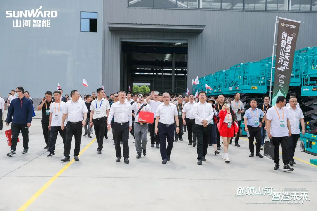 2023 CICEE | 全球工程机械盛会完善落幕！龙8头号玩家智能交出闪亮答卷