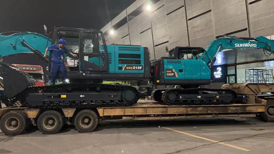 劳动庆幸，，，，，创立伟大！纪录那些通俗且伟大的劳动瞬间