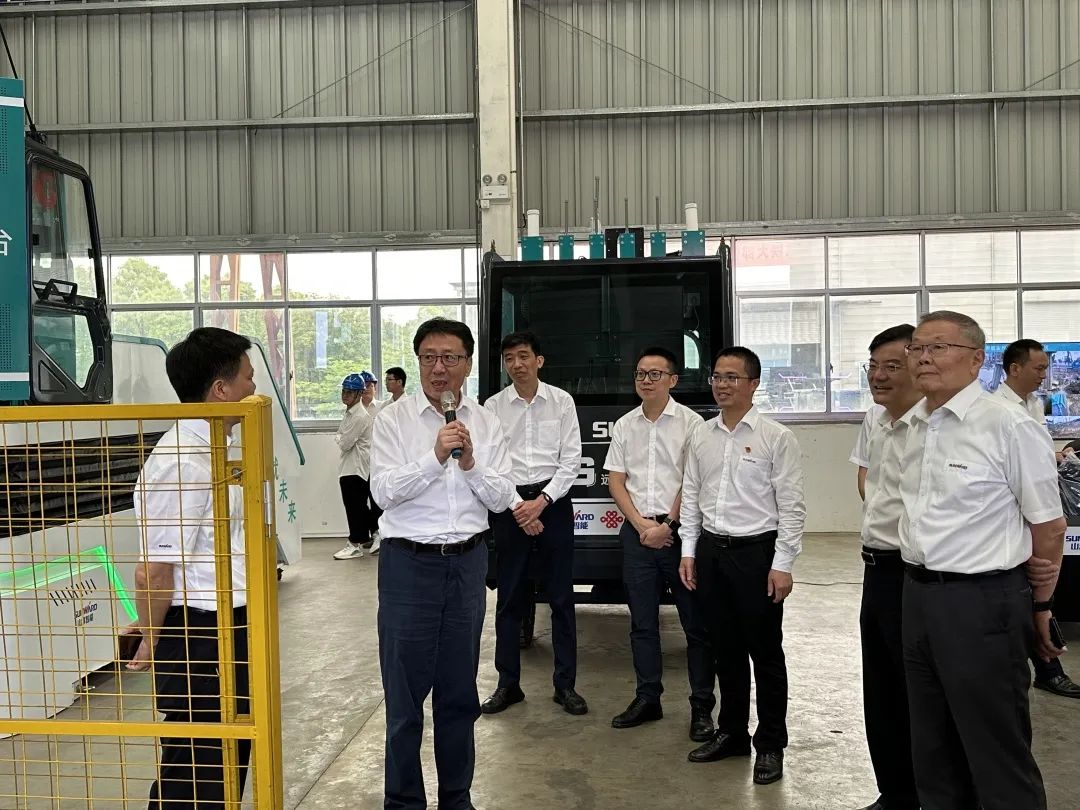 中国联通集团副总司理梁宝俊到访龙8头号玩家智能