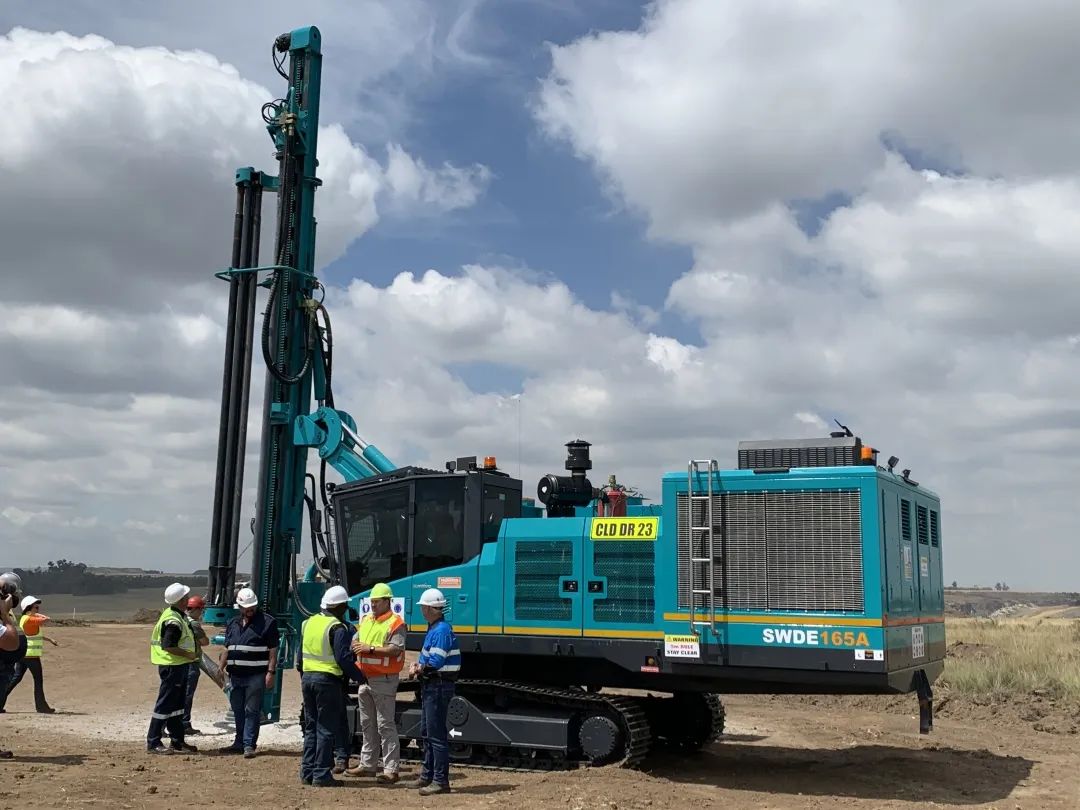 “朋侪圈”扩大，，，，，，，，龙8头号玩家智能加速结构非洲市场