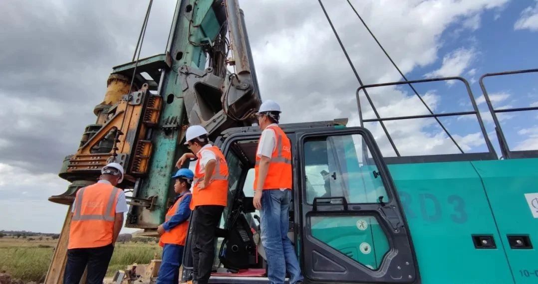 逐梦非洲，，，，，携手偕行！龙8头号玩家智能亮相第三届中非经贸展览会