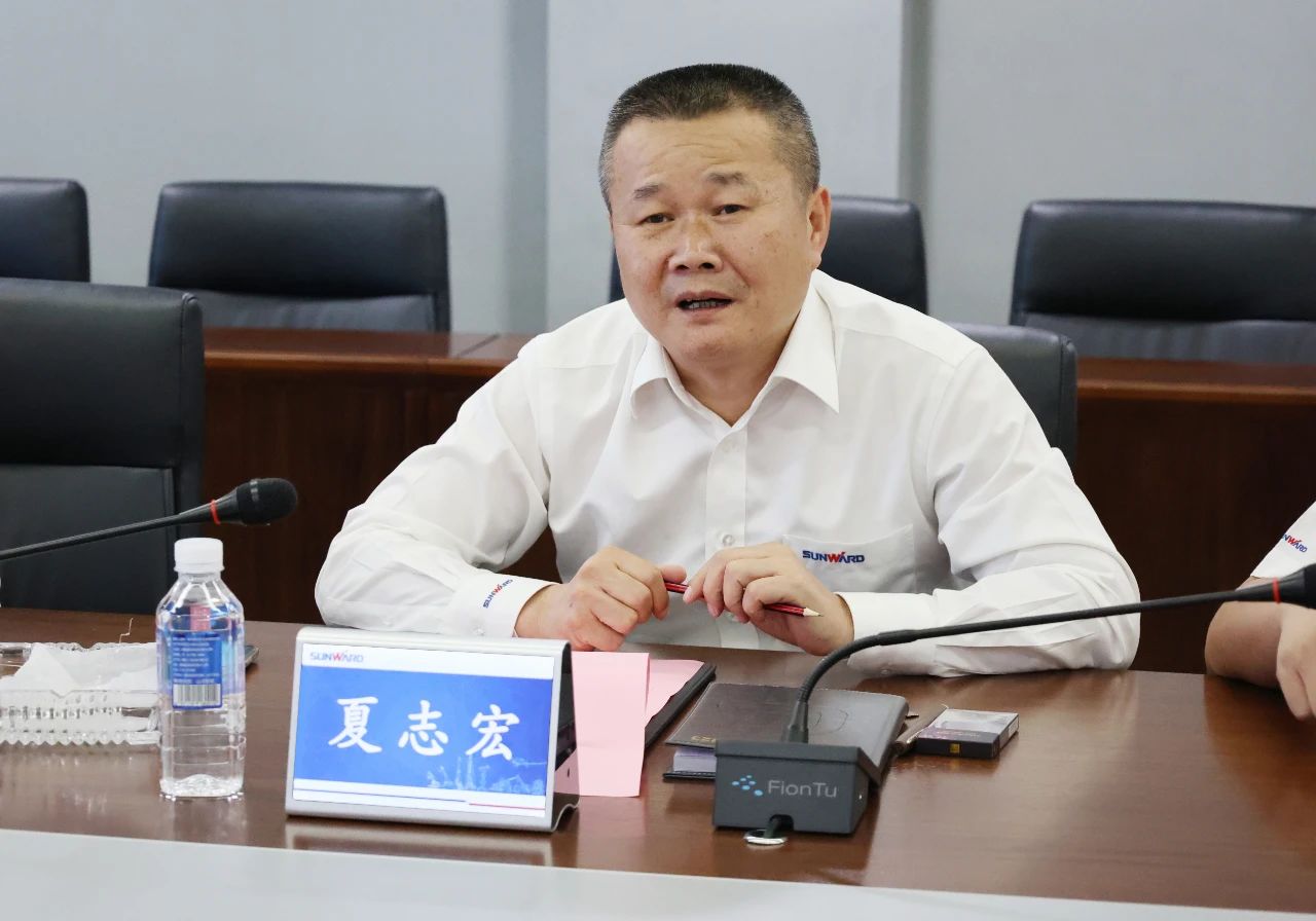 永青科技集团董事长胡晓东带队到访龙8头号玩家智能