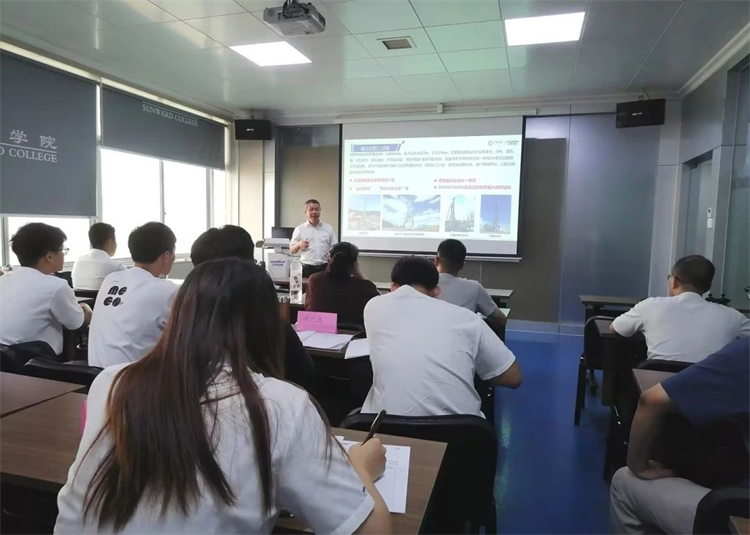 奔赴热爱，，，，，，，，龙8头号玩家智能2023届“智动力”正式报到！