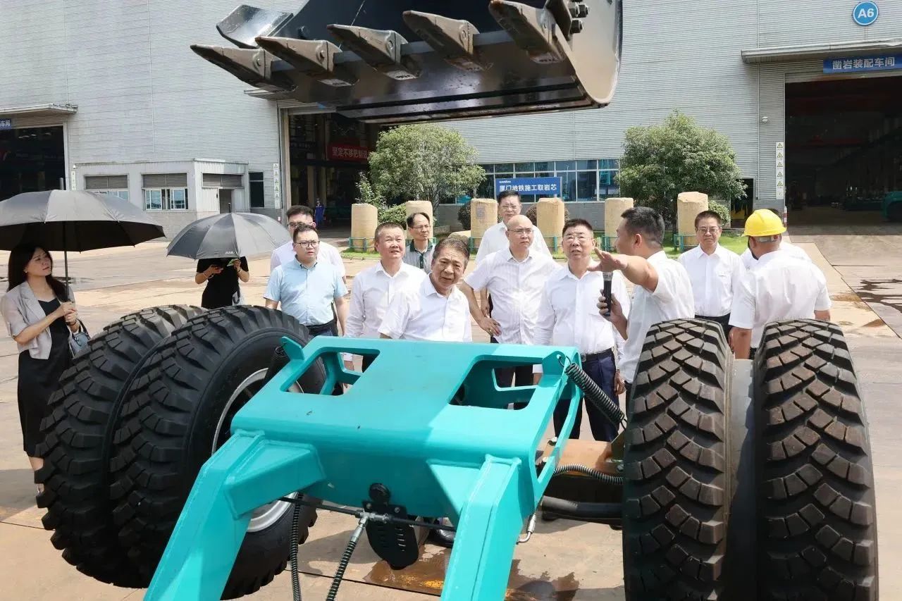 两门第界500强企业董事长同访龙8头号玩家智能