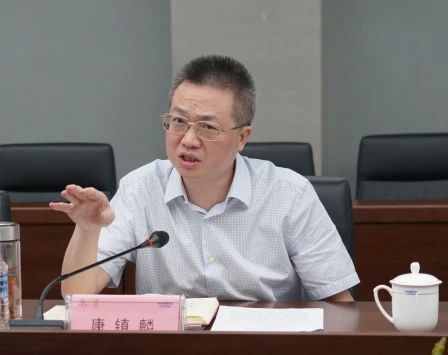长沙市人民政府副市长、市工商联主席康镇麟调研龙8头号玩家智能