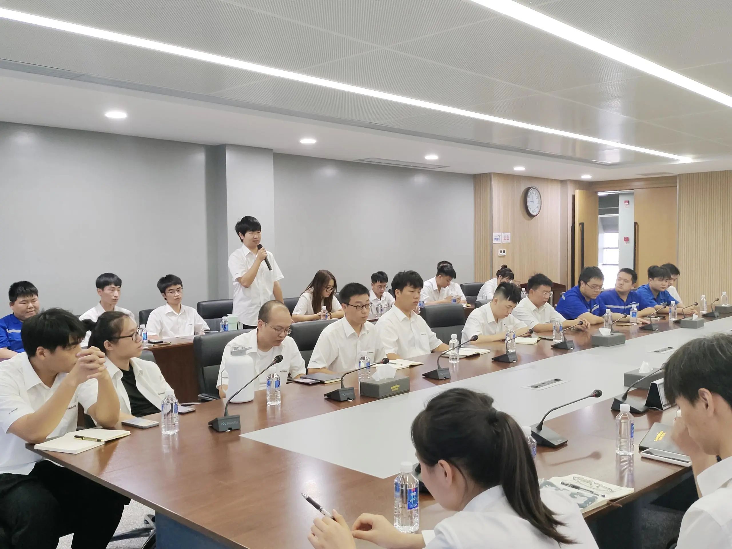 泛论心声，，，，，，共话未来！这场应届结业生员工座谈会，，，，，，很暖，，，，，，很知心！