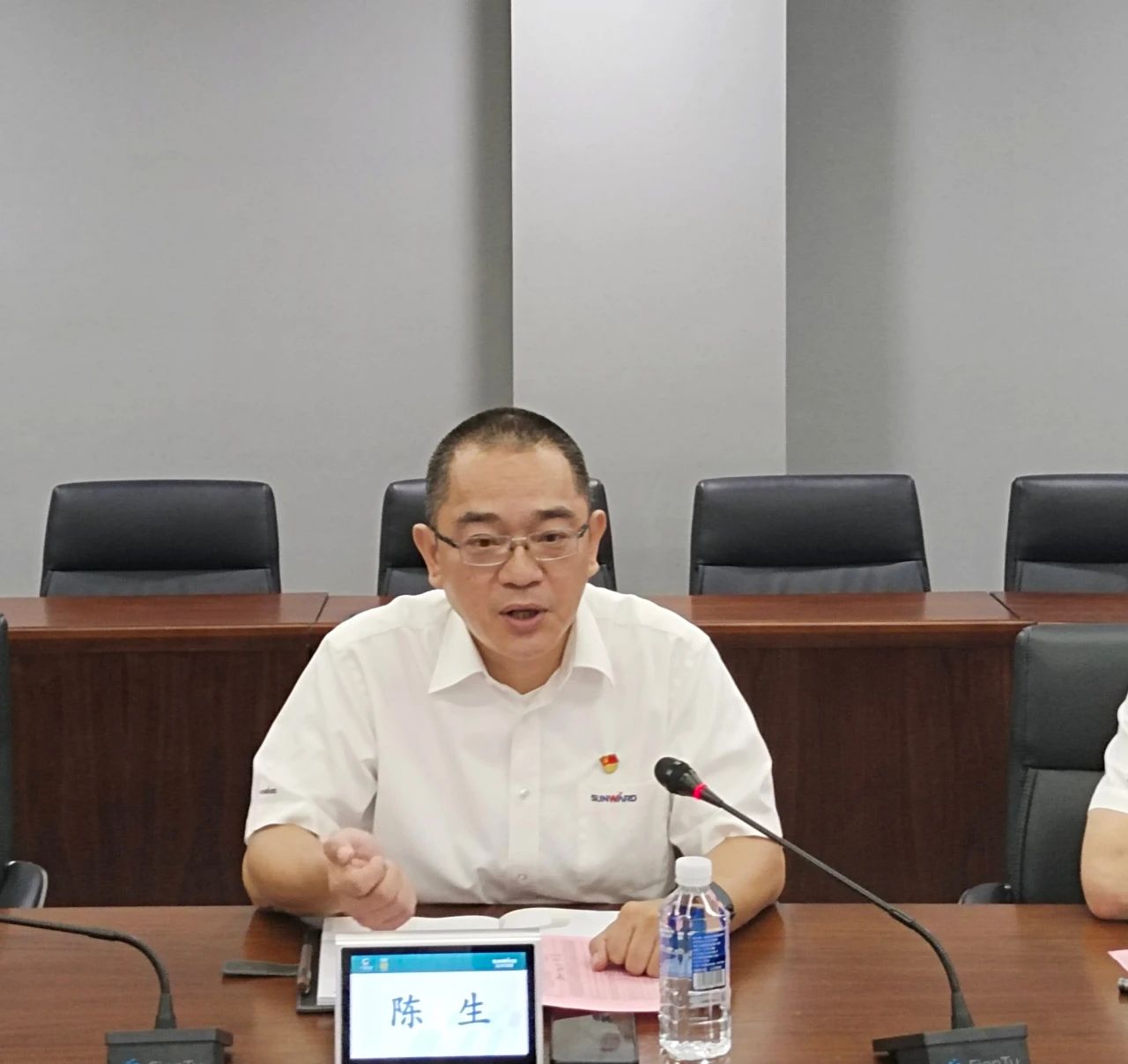 泛论心声，，，，，，共话未来！这场应届结业生员工座谈会，，，，，，很暖，，，，，，很知心！