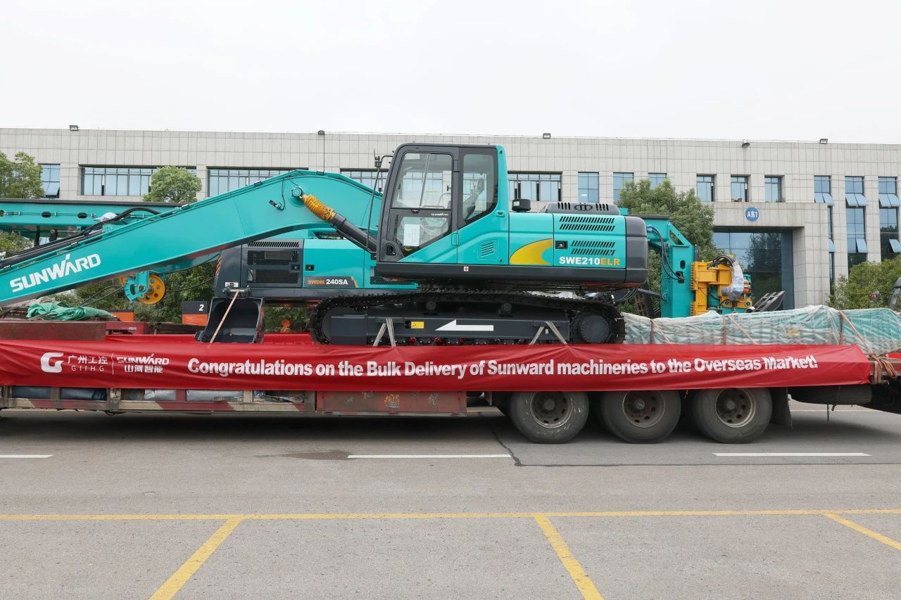 一连进军国际市。。。。。。×8头号玩家智能近百台装备集中发货